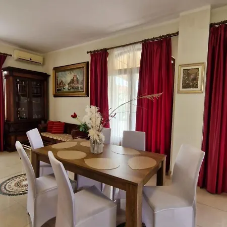 New Dubai - Okrug Gornji,trogir, Hrvatska * Τρογκίρ